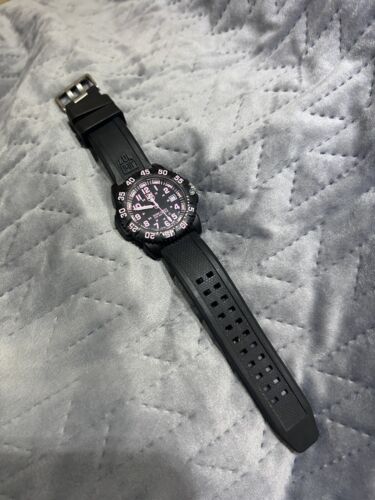 Luminox 7050 Pink Lady Navy Seal Diver Watch | WatchCharts Marketplace