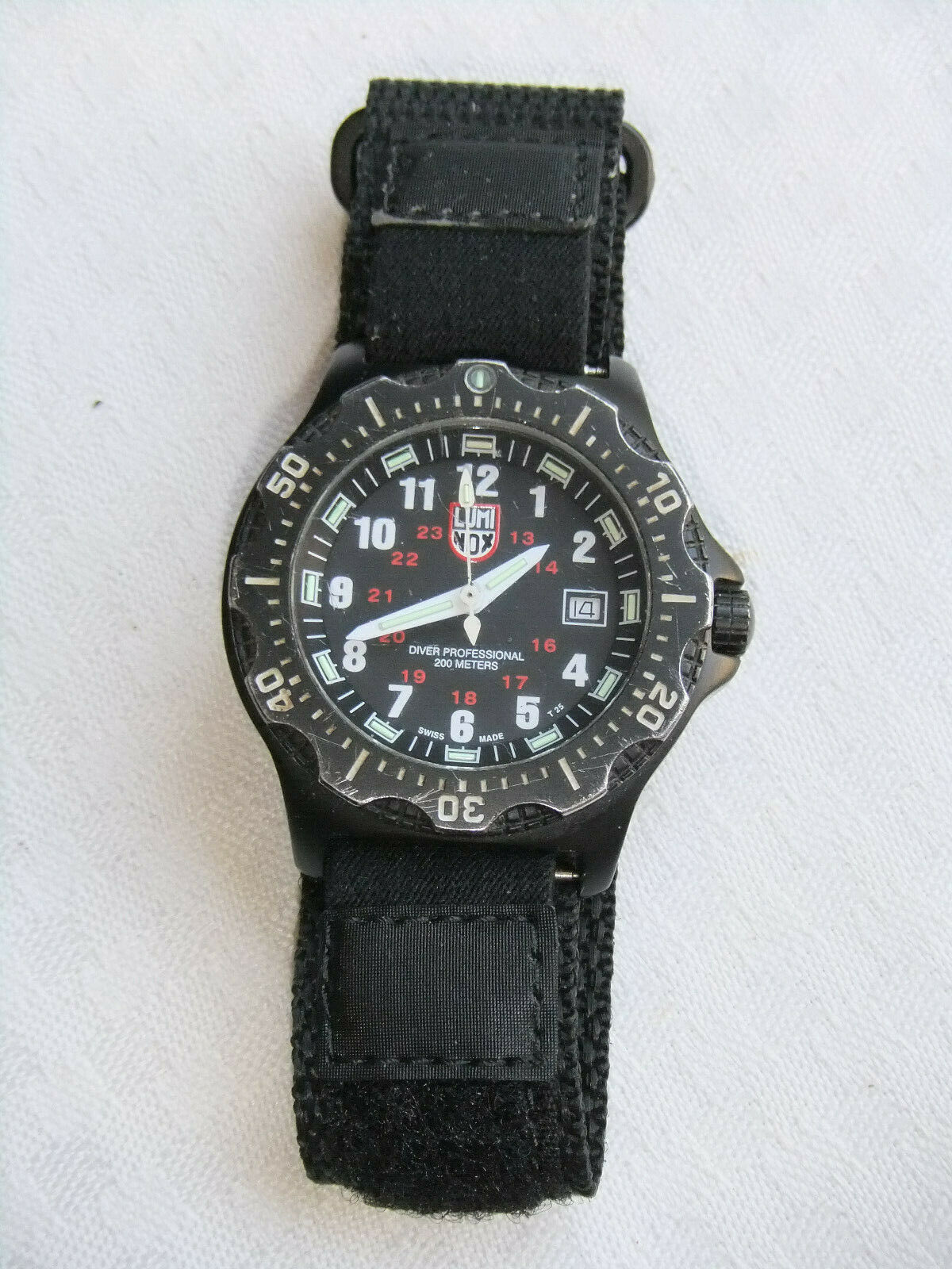 Luminox Series 8400 Diver Professional Watch w/ New Battery Works