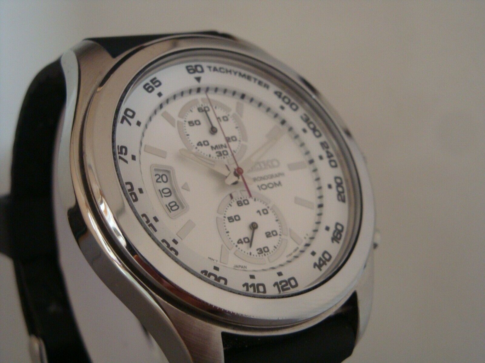 Seiko Chronograph. 7T94-0BS0. Gents watch, rare white dial, oversize. circa  2004 | WatchCharts