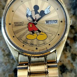 Men's Vintage Seiko Mickey Mouse Watch with Sunburst Dial! & Mickey Mouse  Watch | WatchCharts