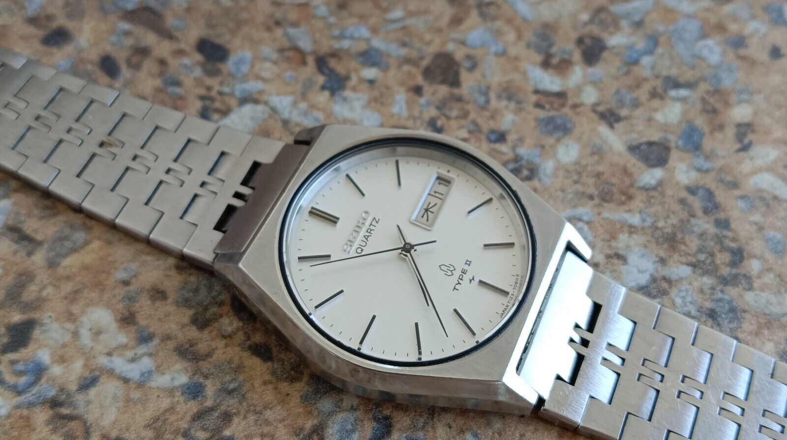 Seiko TYPE II　7123-7080 Vintage Rare Seiko Watch Type-II 7123-7080 Quartz Mens Used
