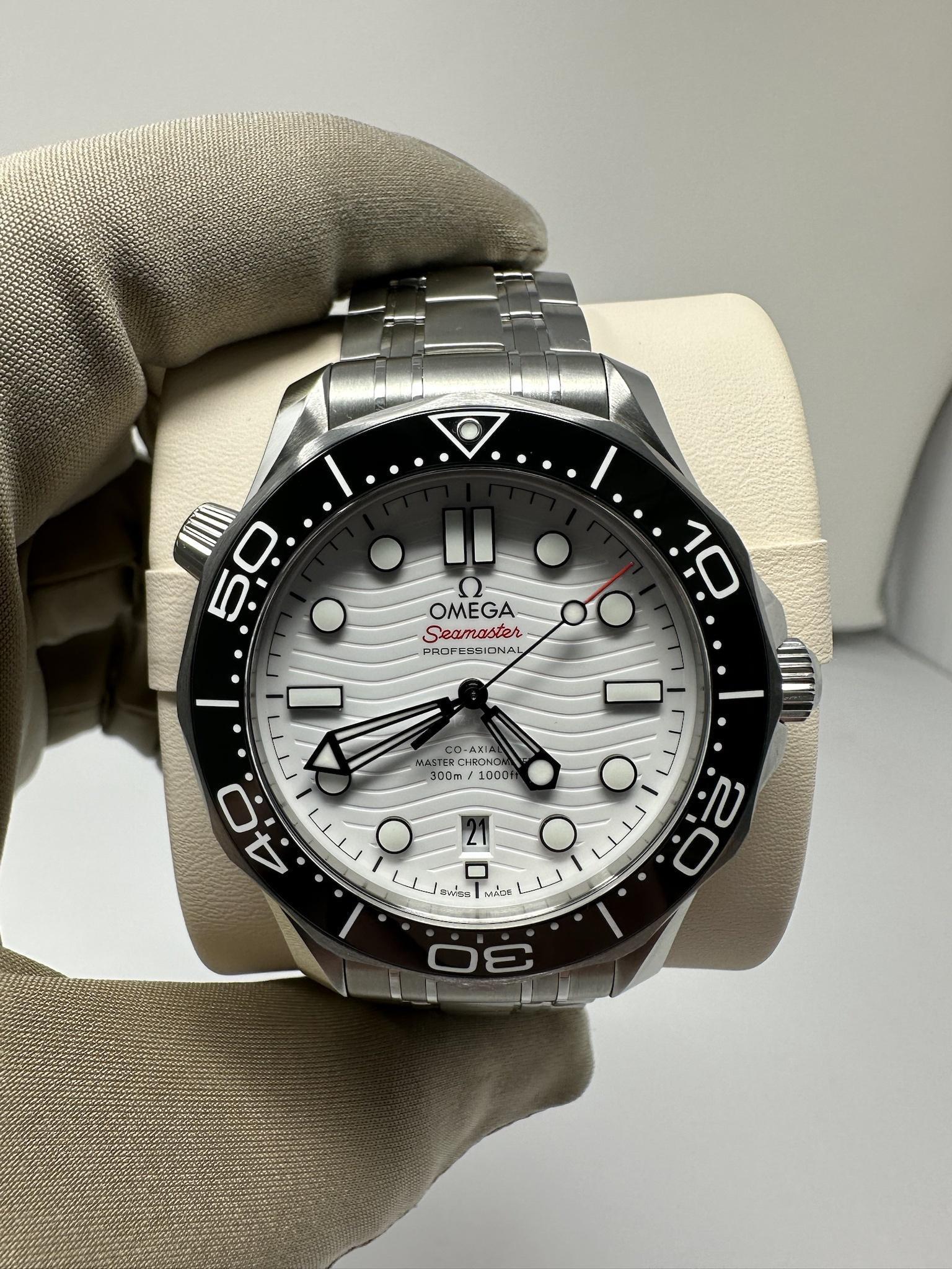 Omega seamaster 300 white dial 2019 sale