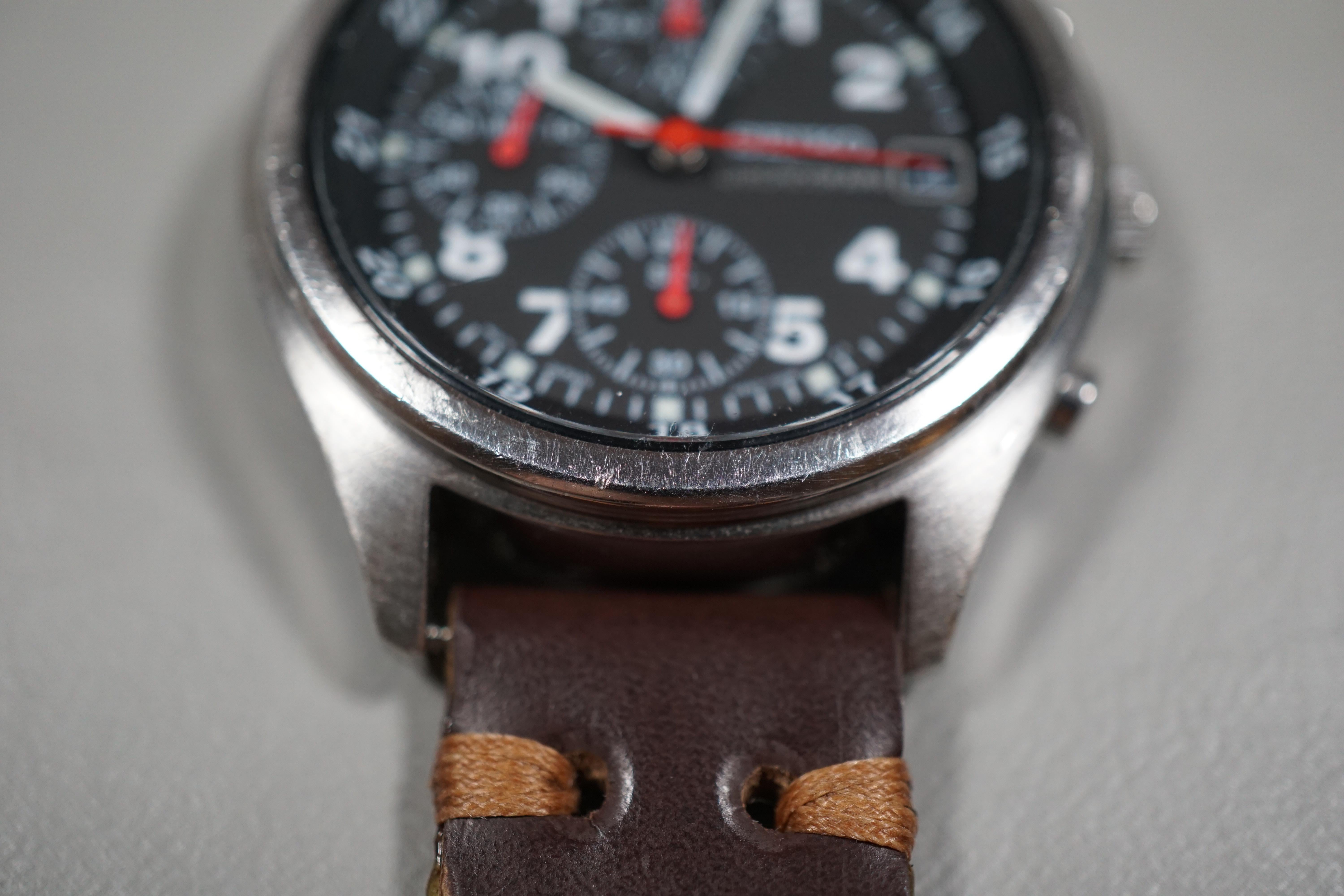 SEIKO QUARTZ CHRONOGRAPH V657-7110 セイコー ラウンド クロノグラフ