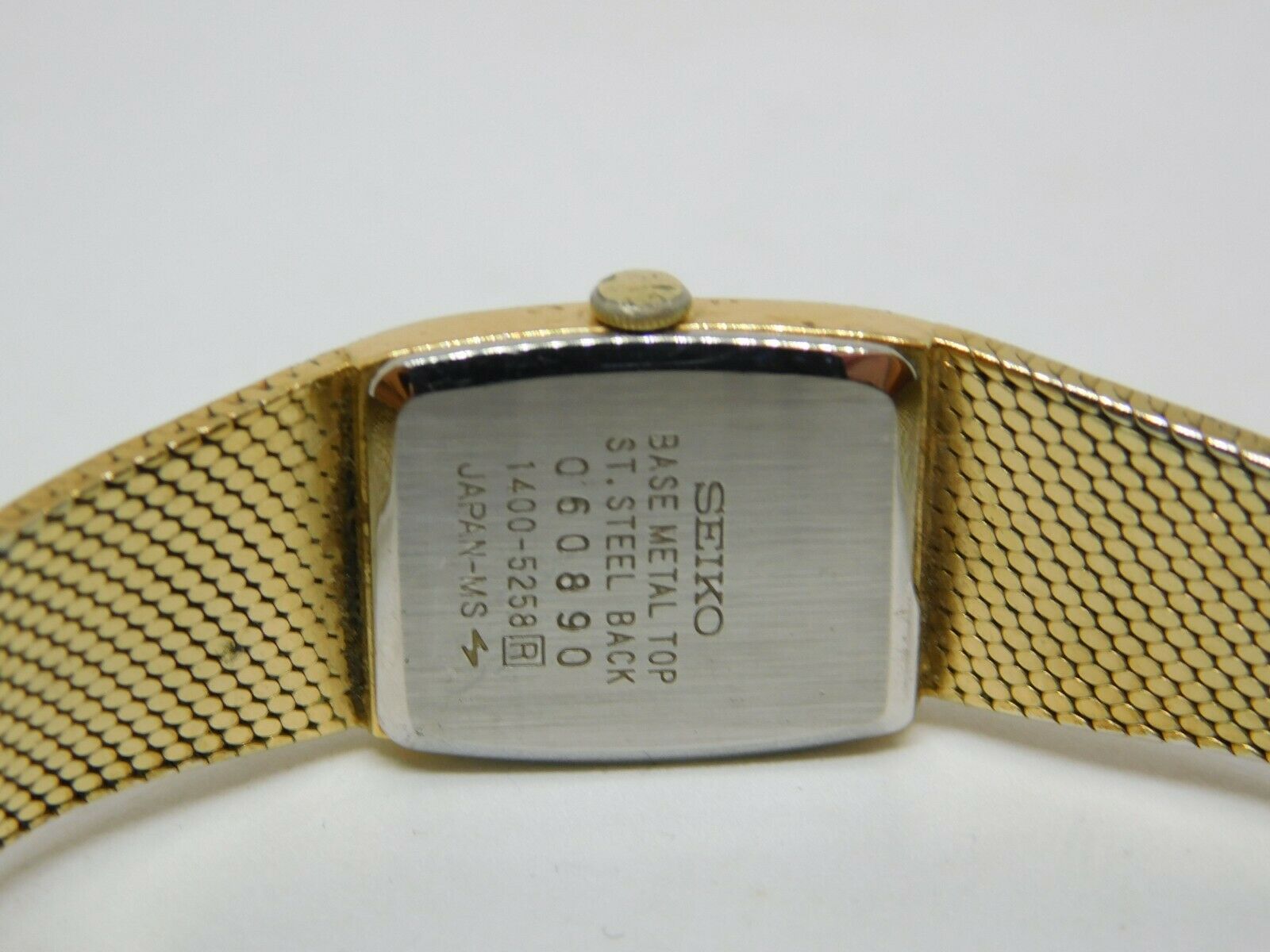 Seiko 1400-5258 Two Tone Quartz Analog Ladies Watch