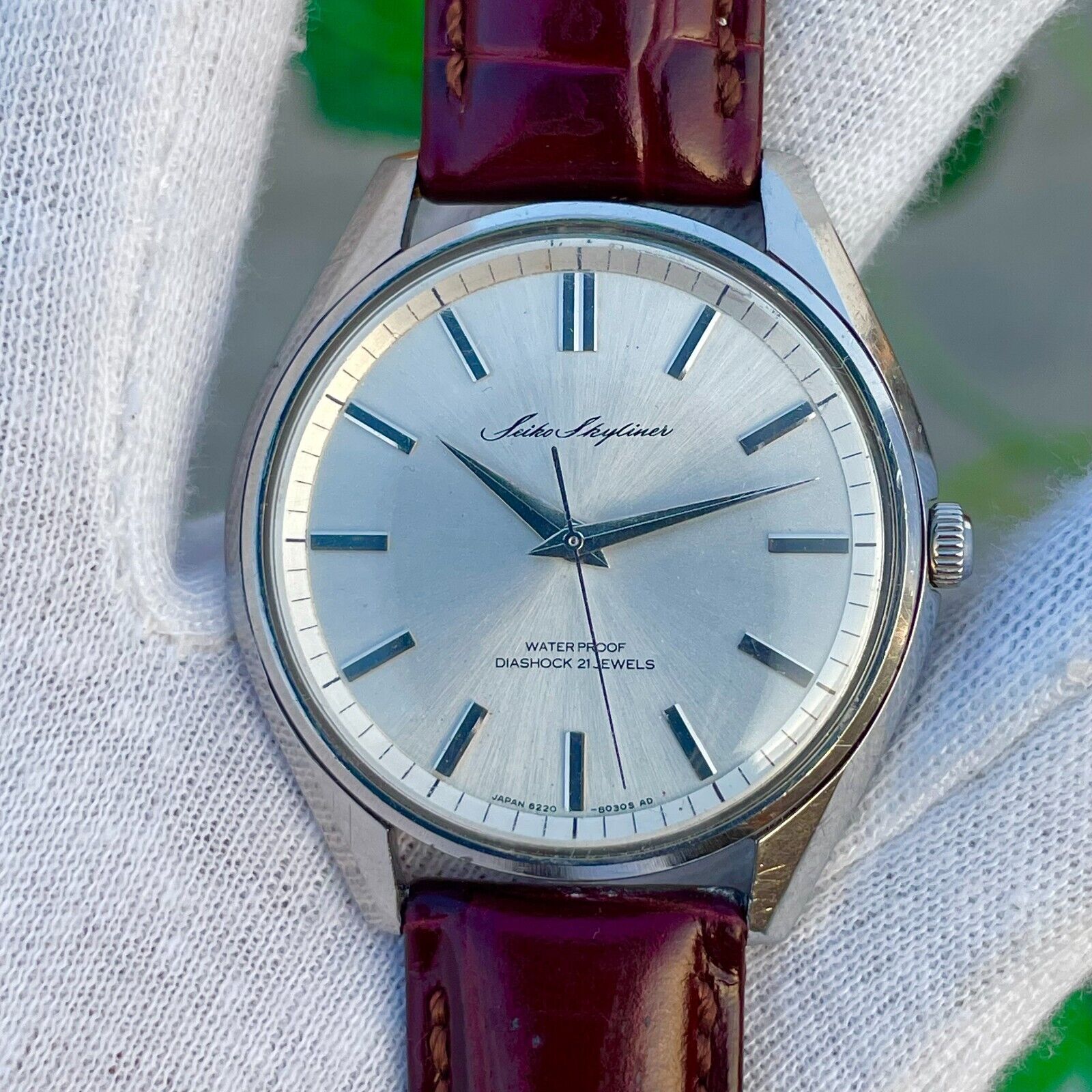 Near Mint Seiko Skyliner Manual Winding Men's Watch 6220-8010