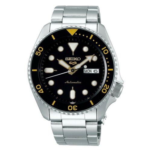 seiko 5 sports black gold