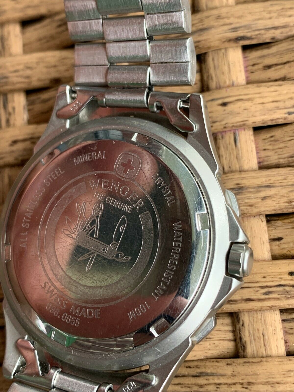 Swiss Wenger Sak Design 096.0655 Mens Wrist watch 36mm 100m
