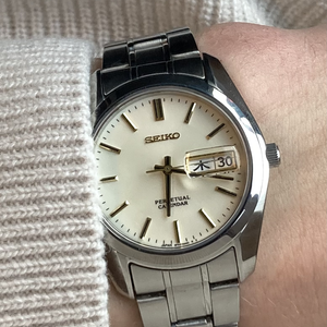 Seiko 8f33 online