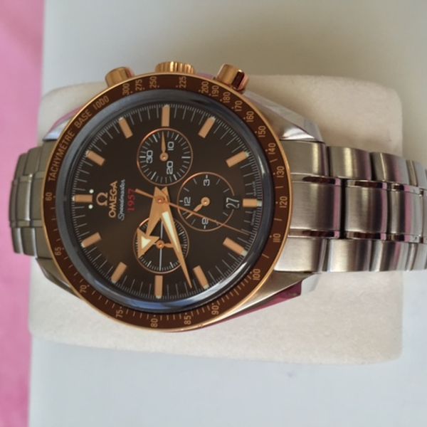 Omega Speedmaster Broad Arrow gold CO-AXIAL CHRONOGRAPH ...