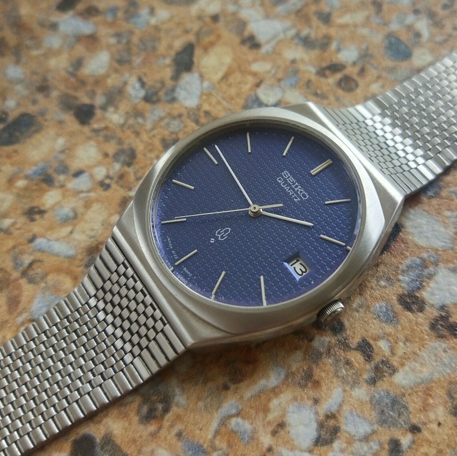 Vintage Seiko Quartz JDM 4122 8000 May 1976 Textured Dial