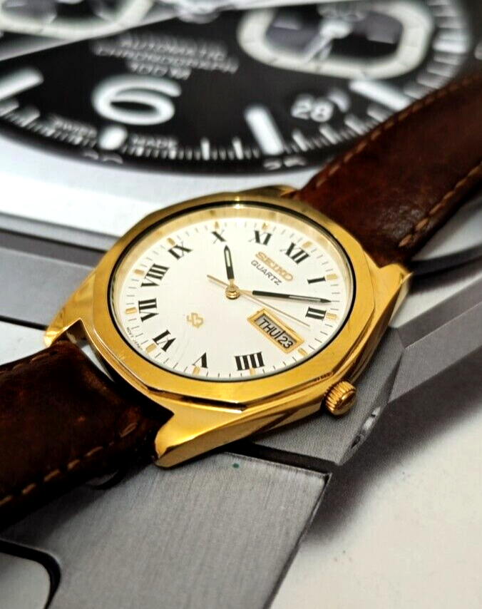 Seiko SQ Day Date 5Y23-8250 Oct 1989 Gold Quartz Mens