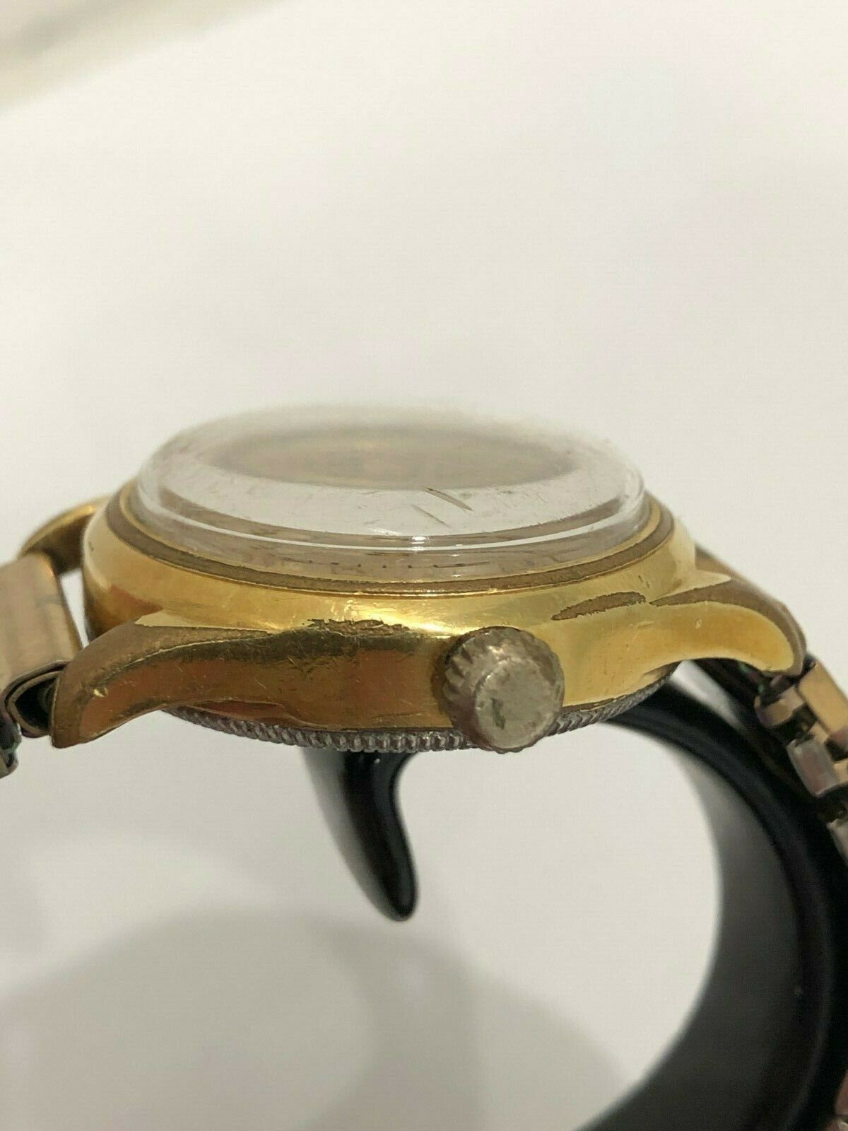 Oyster pioneer shop watch