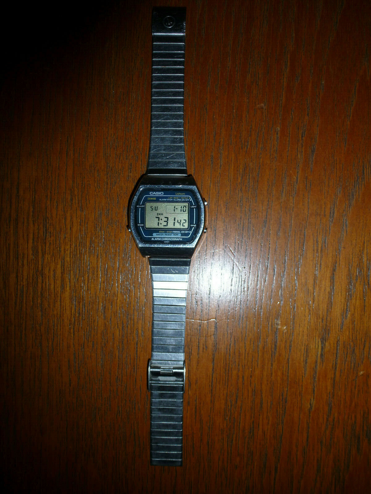 Casio W-51 Vintage Digital Wristwatch, working with faulty button