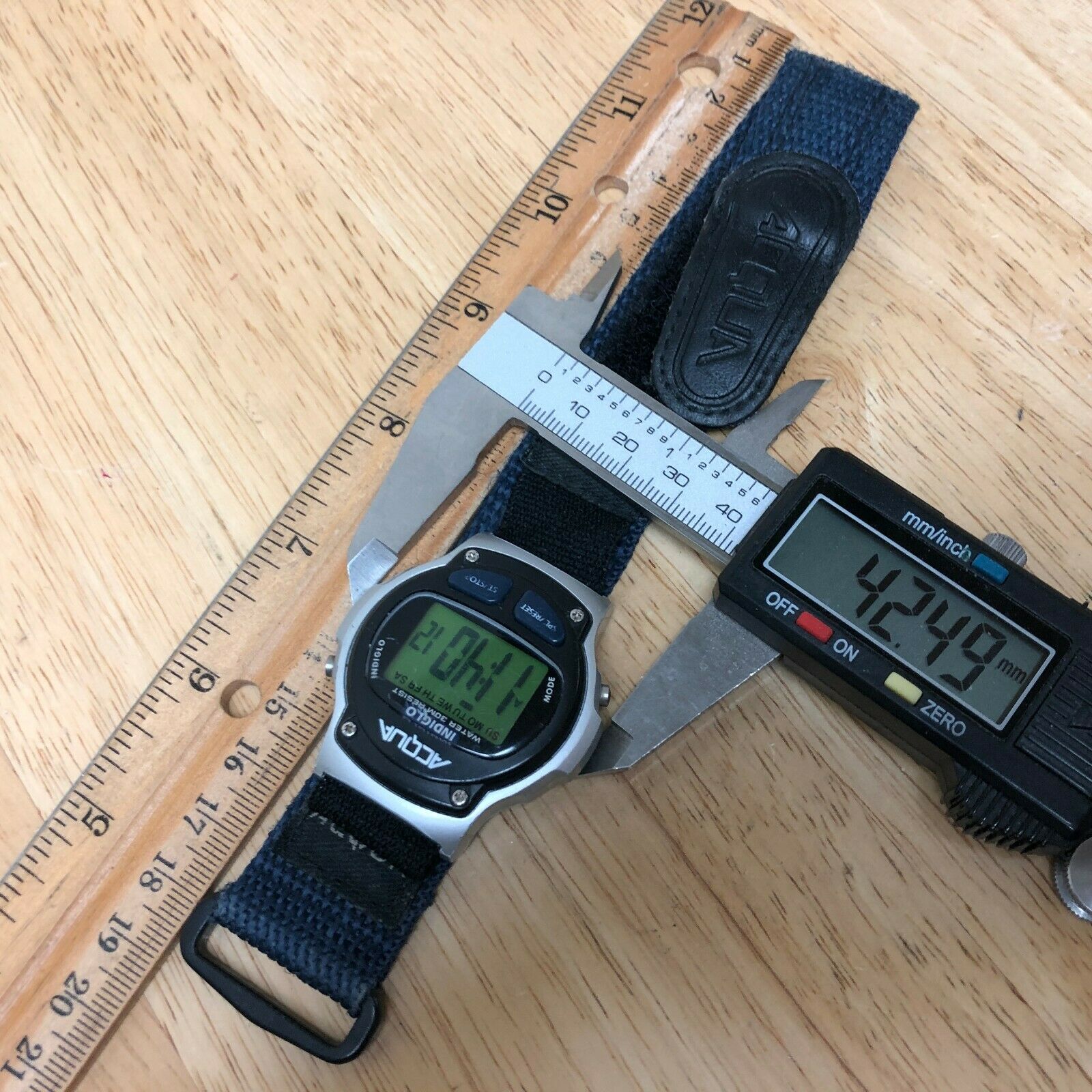 TIMEX　ヴィンテージモデル　インディグロ　ACQUA　デシタルクロノアラーム TIMEX ヴィンテージモデル インディグロ ACQUA デシタルクロノ
