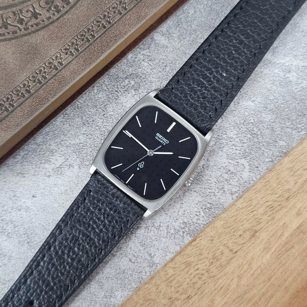 Vintage Seiko Square Black Dial Watch Original Band - 1988 - 7832-5050 main image 1