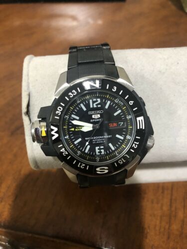 Mens SEIKO 5 Sports 7S36-02K0 23J Automatic Day/Date 44mm Metal