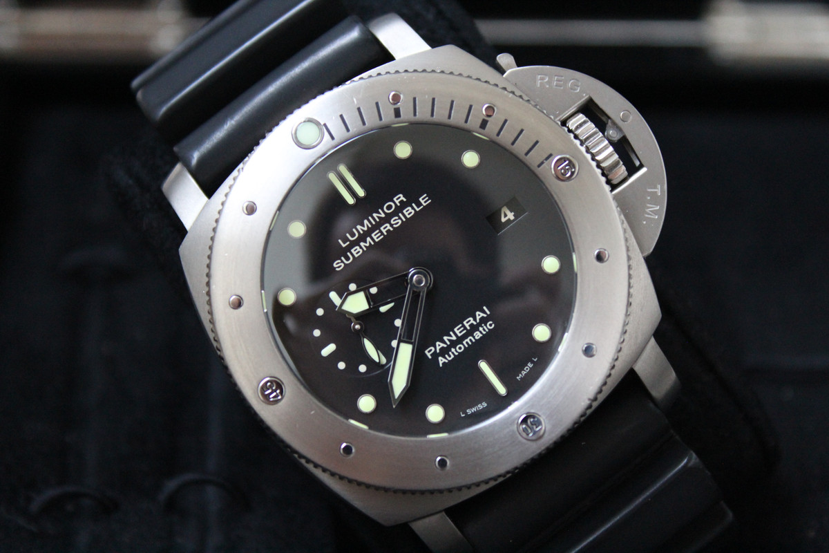 Panerai Luminor Submersible PAM 305 1950 3 Days Titanium 47mm BOX