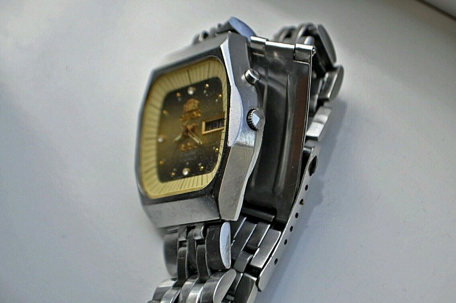 VINTAGE ORIENT CRYSTAL AUTOMATIC 21 JEWELS DAY & DATE MENS