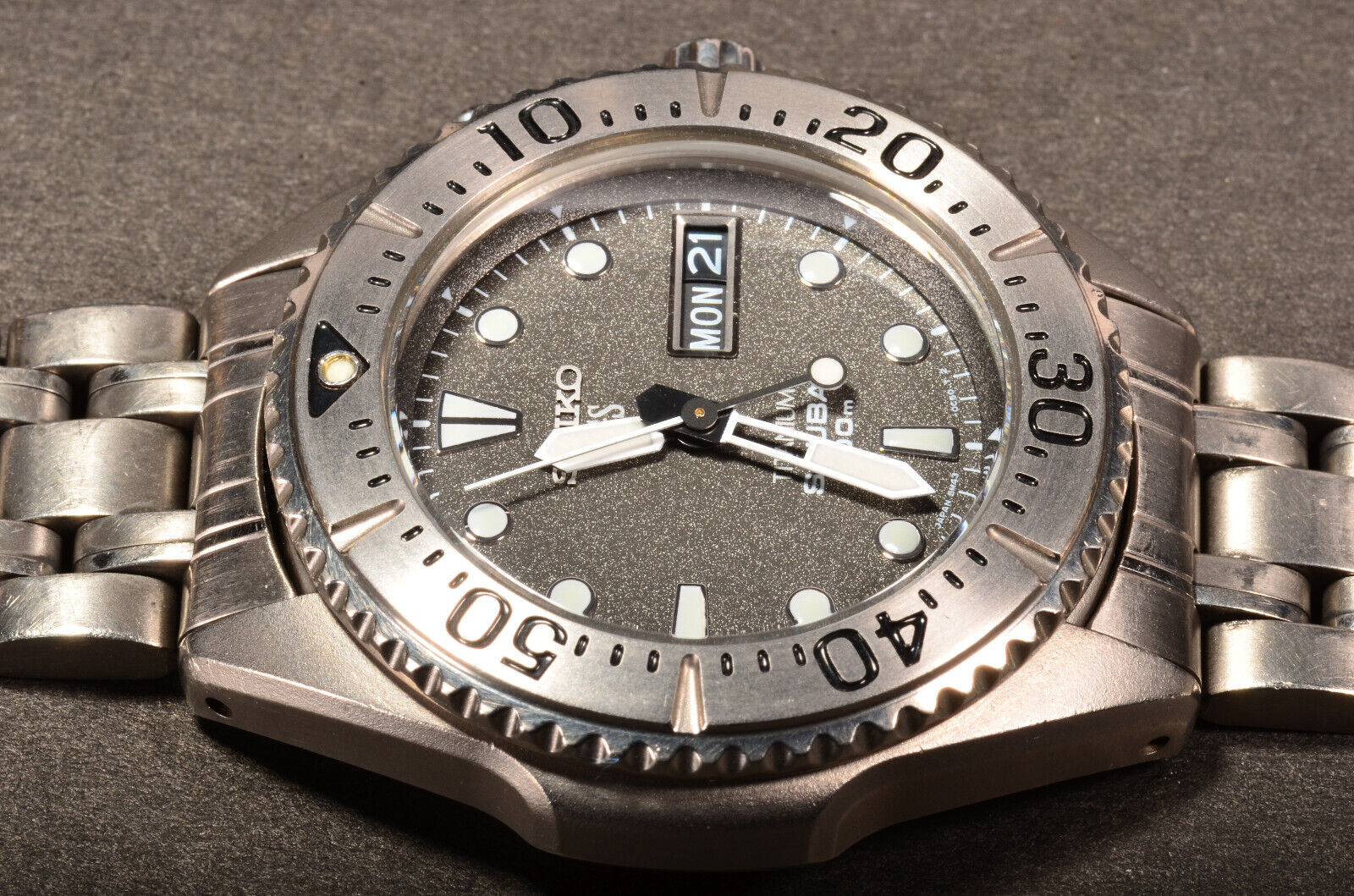 Seiko 5M43-0B70 SBBW049 Grey Ghost Scuba 200m Diver AGS