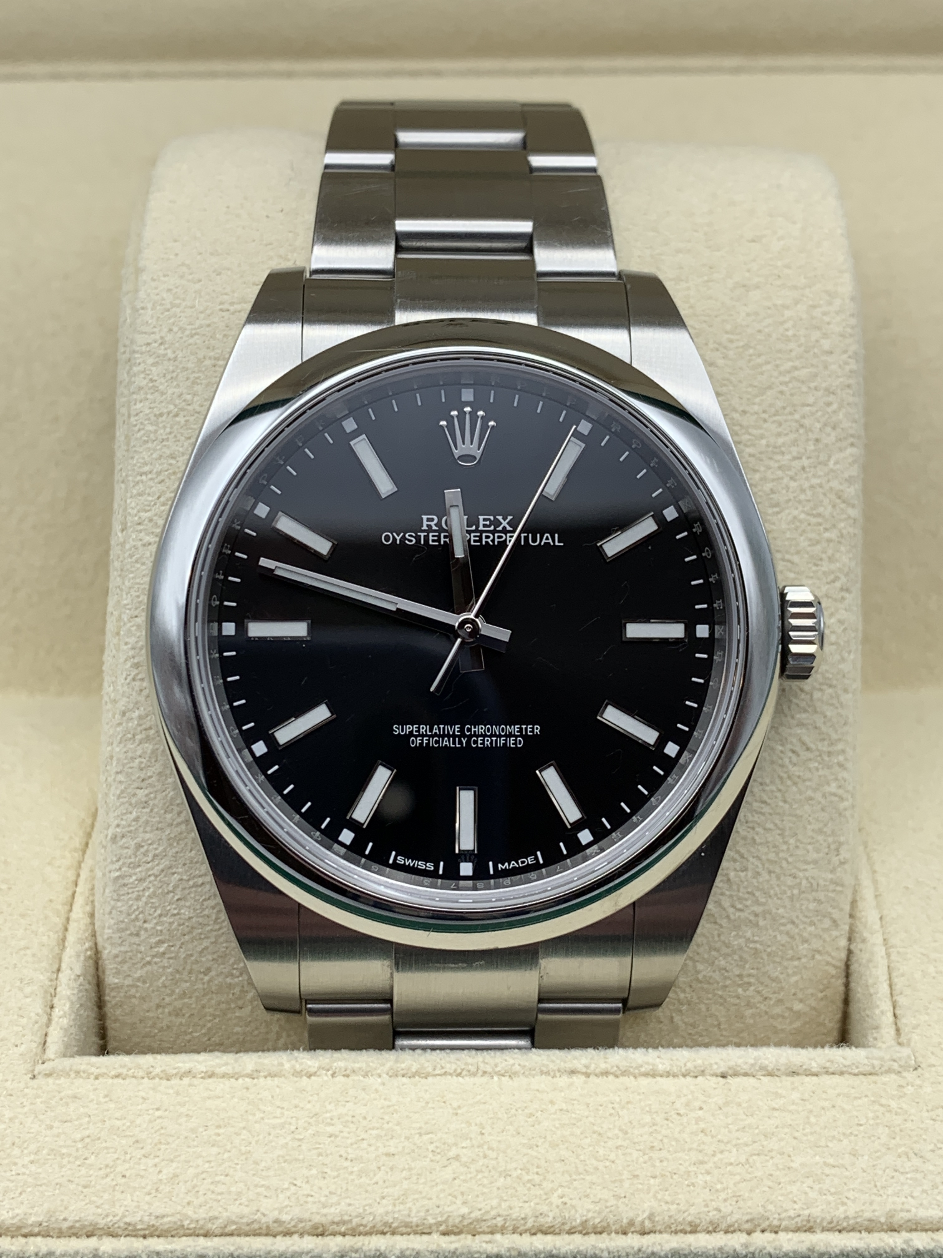 Oyster perpetual 2024 black 39