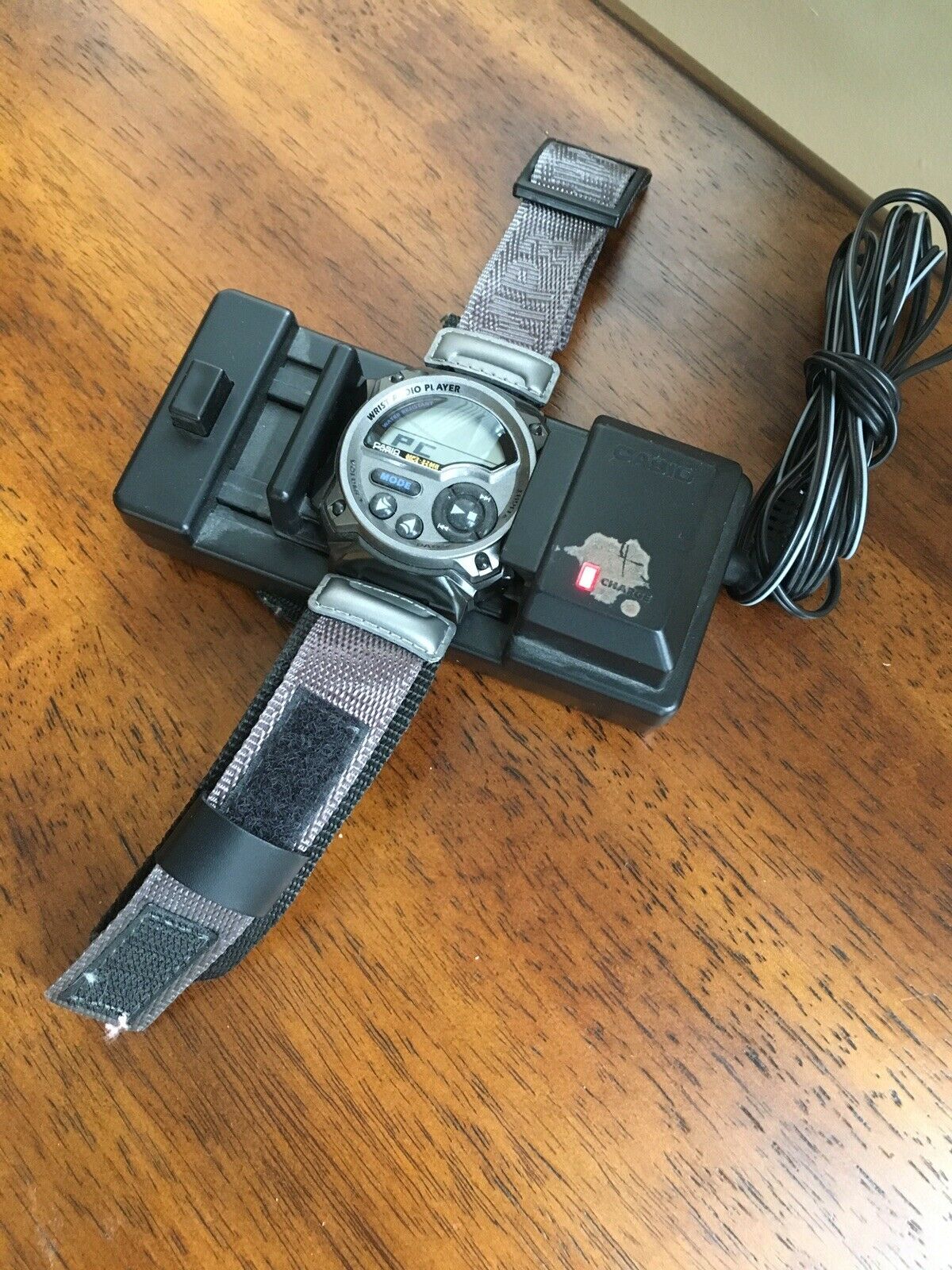 CASIO WMP-1 WRIST AUDIO PLAYER w/ CHARGER/DOCK, HEADPHONE PLUG