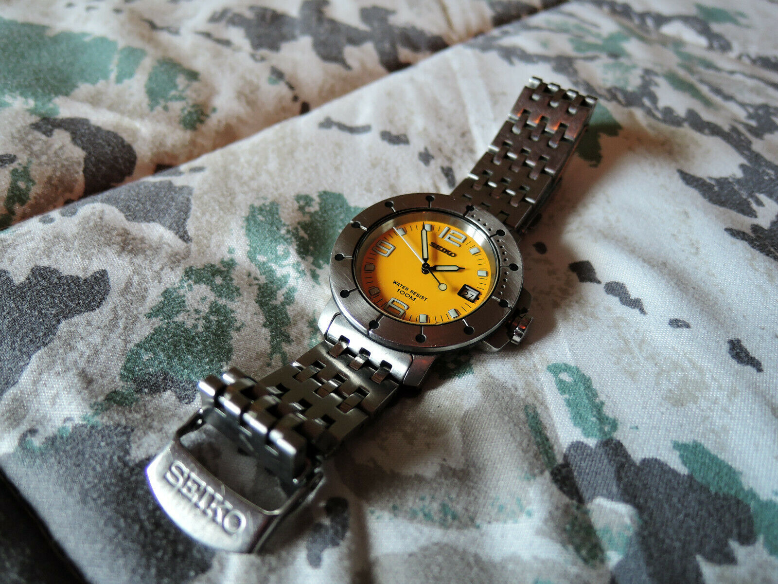 希少！SEIKO セイコー　ヴィンテージダイバー 7N42-6130 美品 Seiko quartz watch 7N42-6130, yellow dial, rare to find
