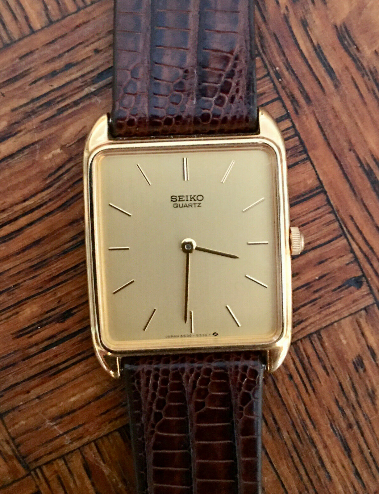 Seiko Vintage Quartz Slim Mans Dress Watch Gold Tone 6530 5200