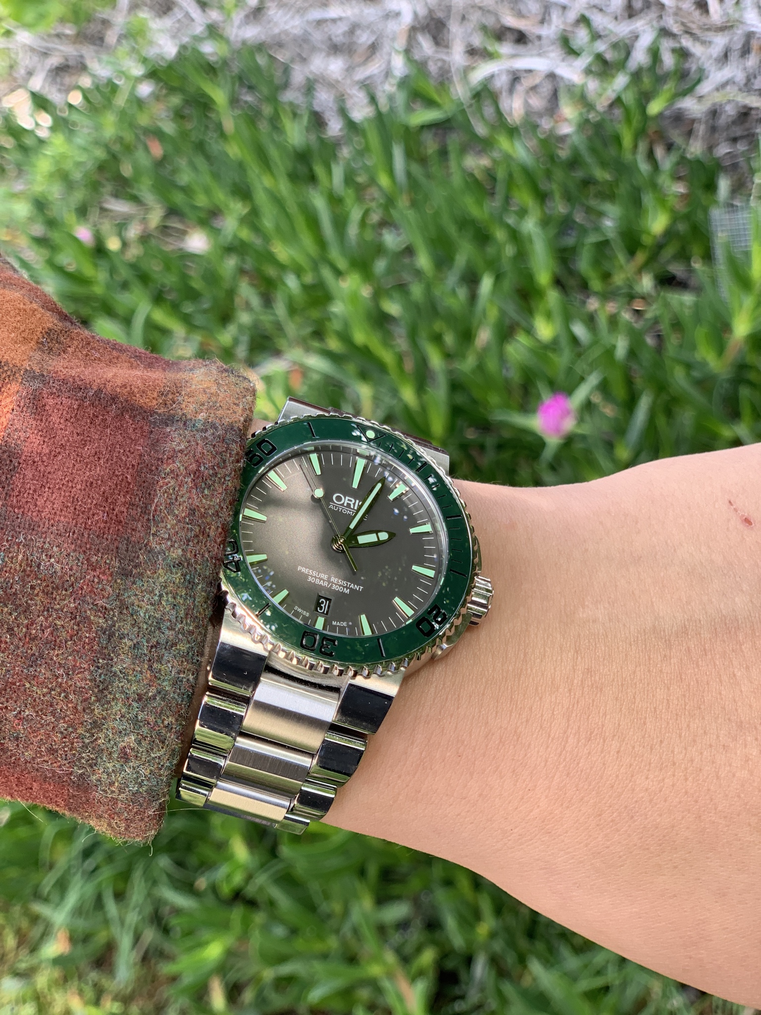 WTS Oris Aquis Grey Green 43mm Kermit Reduced to 775 WatchCharts