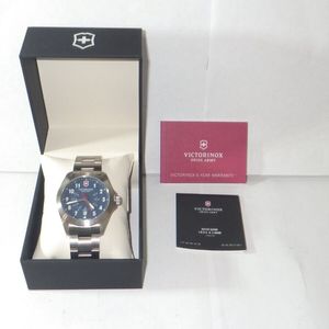 Victorinox Men's 241967 Swiss Army Heritage SS Blue Dial Watch