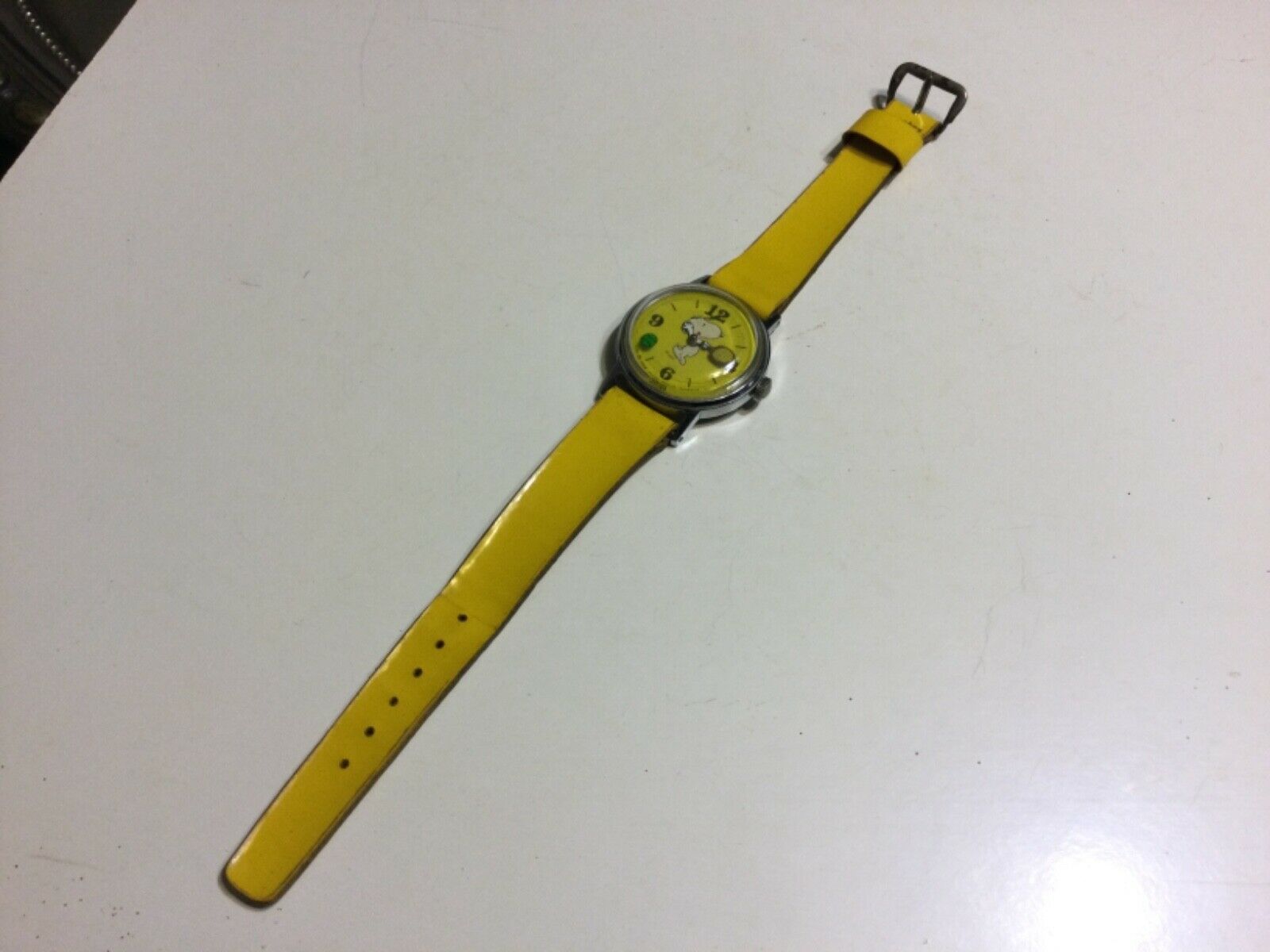 Snoopy tennis watch online yellow