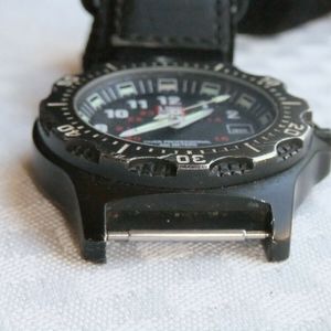 Luminox Series 8400 Diver Professional Watch w/ New Battery Works