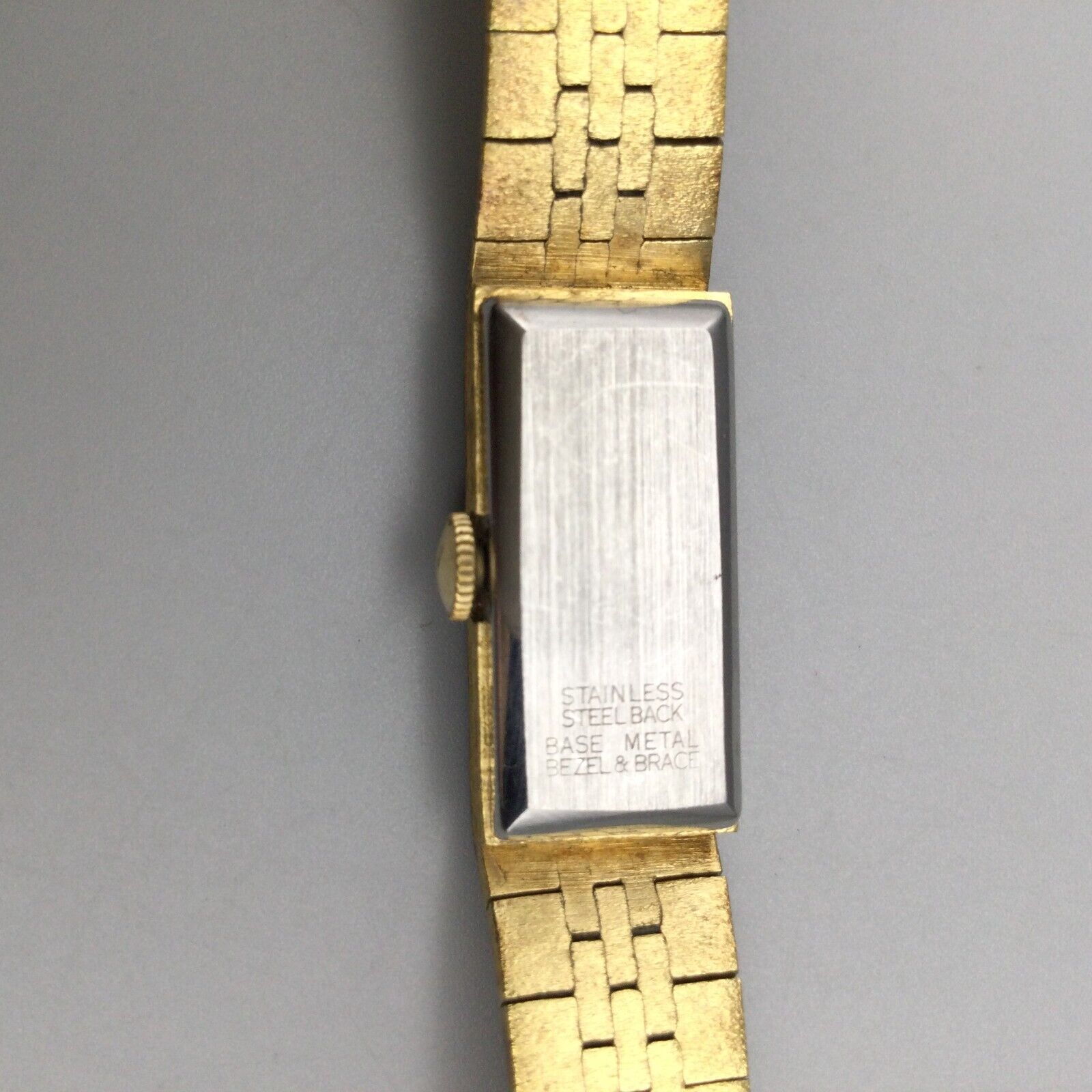 Vintage Wittnauer Geneve Womens Watch 27mm Gold Tone Dial Textured Manual Wind Vintage Wittnauer Geneve 10K Gold Filled Swiss Made Manual  main image 4