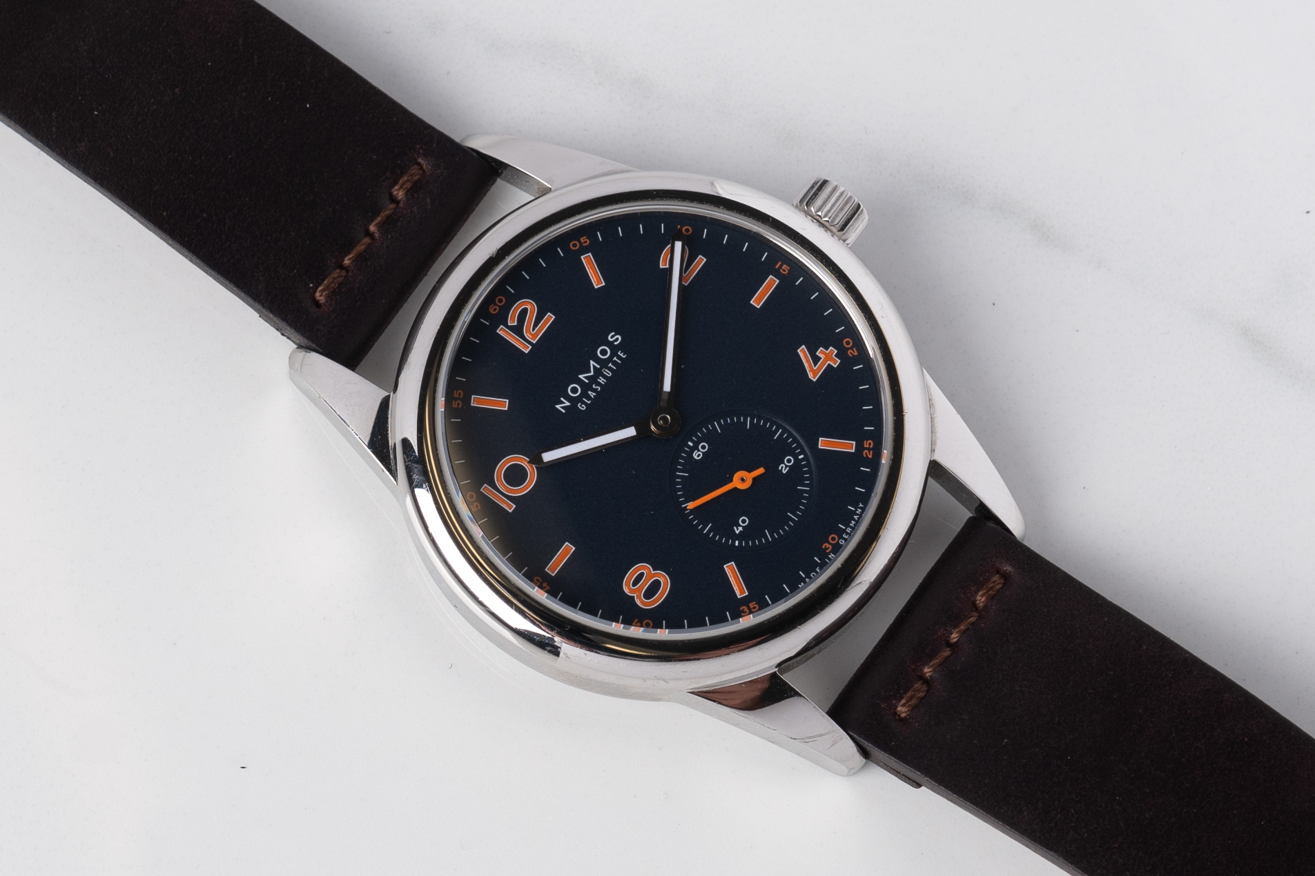 Nomos club sale 776