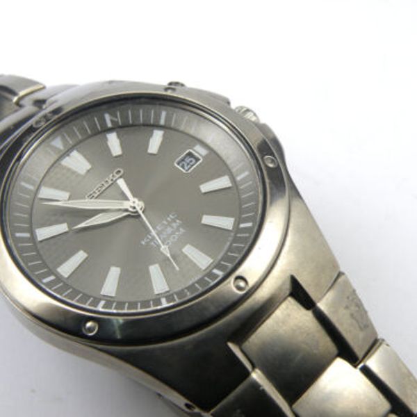 Mens Seiko Kinetic Titanium Watch 5M62-0BS0 - 100m | WatchCharts