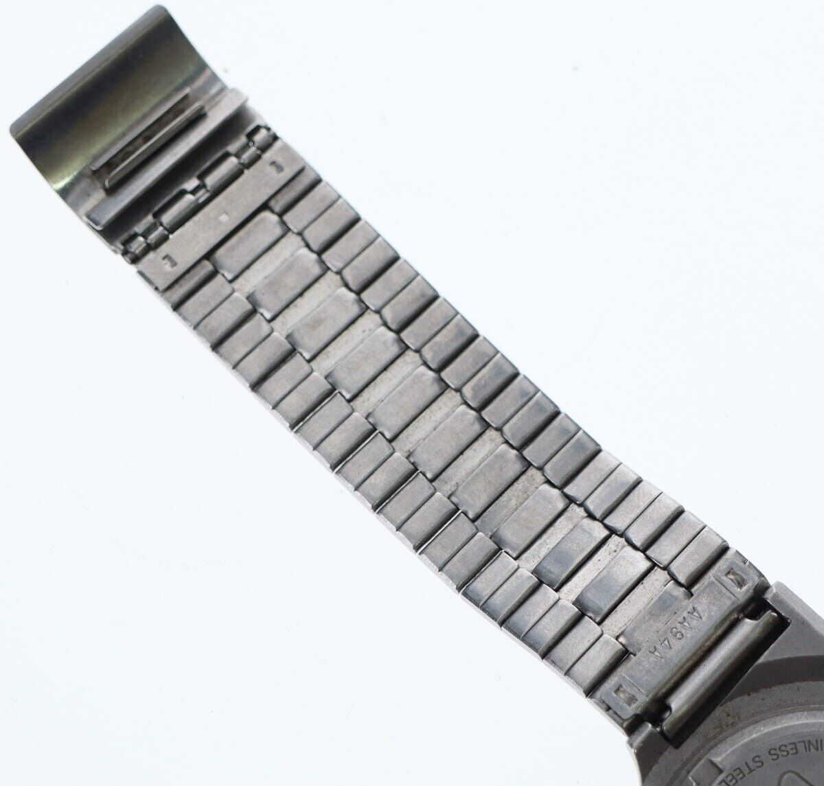 Rare SEIKO ALBA FLAP DUCK OUTDOOR SPORTS Y101-6040 Quartz Men