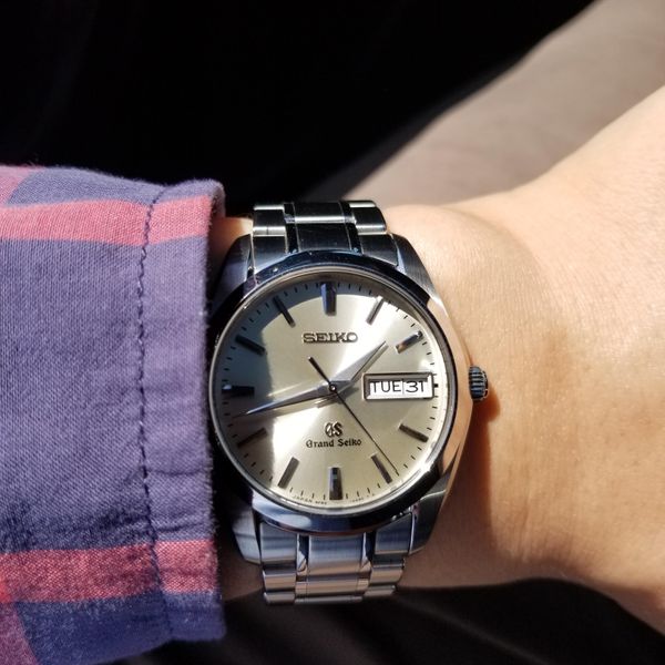 WTS] Grand Seiko SBGT035 (Includes box, manual, warranty stamped card dated  2016/06) | WatchCharts