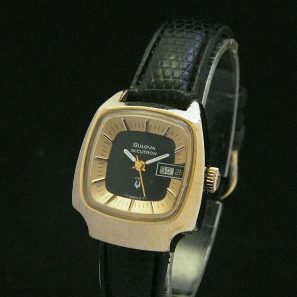 Seltene Stimmgabeluhr BULOVA ACCUTRON GRASSHOPPER Cal. 2303 Armbanduhr ...