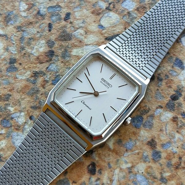 Seiko Chronos Quartz JDM 9021 5130 JDM September 1985 Dress Watch