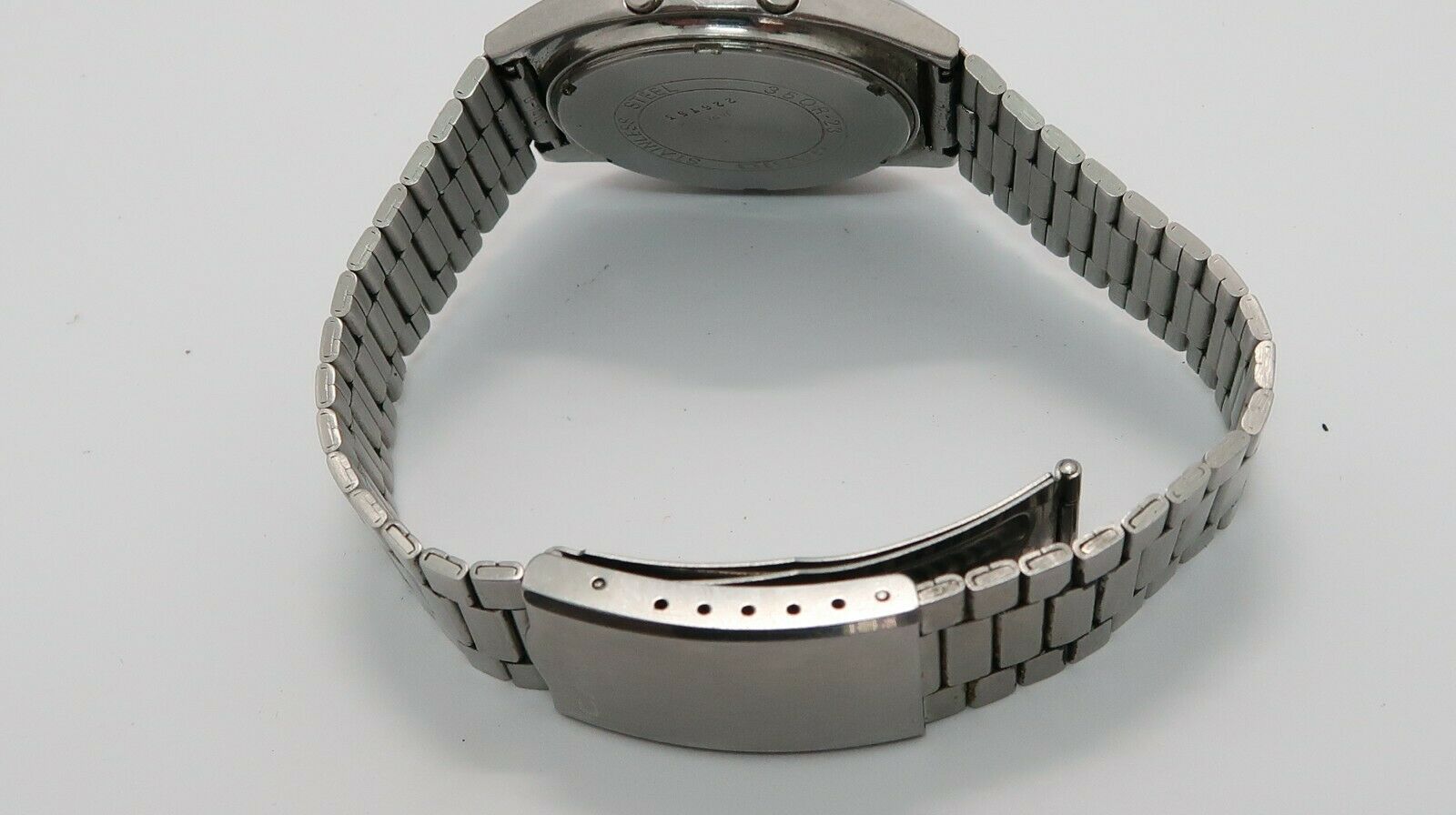 VINTAGE CASIO 35QR-23 GENTS WATCH circa 1977 JAPAN | WatchCharts