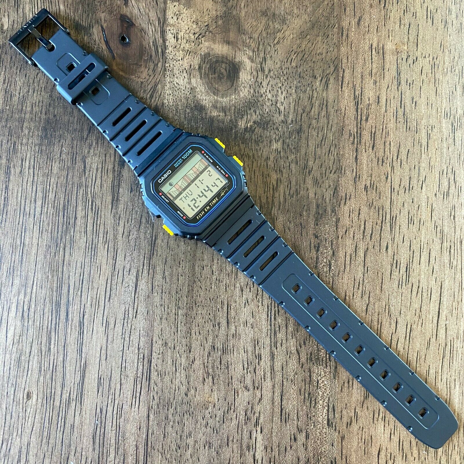 VINTAGE CASIO FT-100W FISH IN TIME DIGITAL WATCH JAPAN 1989