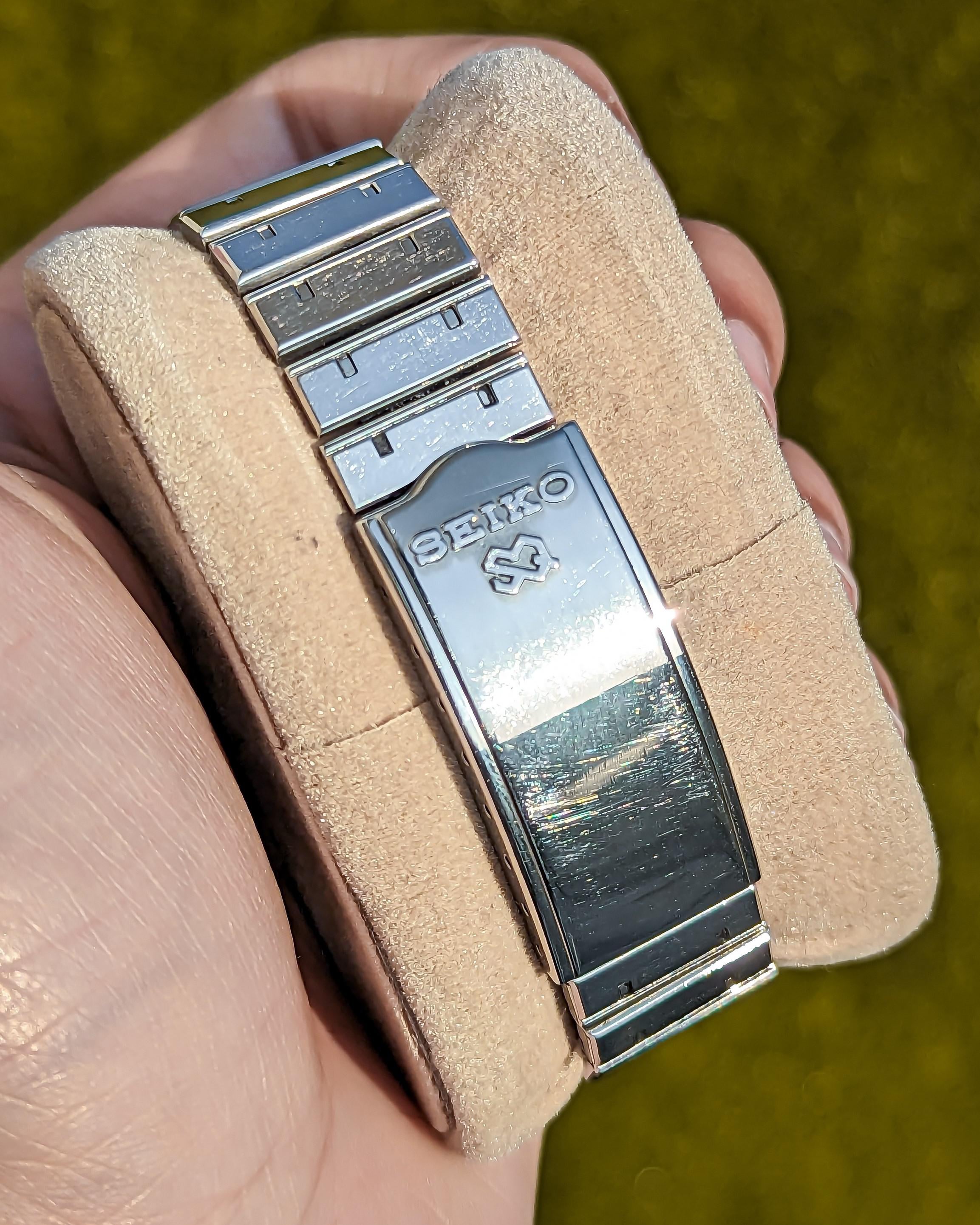 WTS] Vintage Seiko SQ Quartz - 8123-5270 - Sunburst Navy