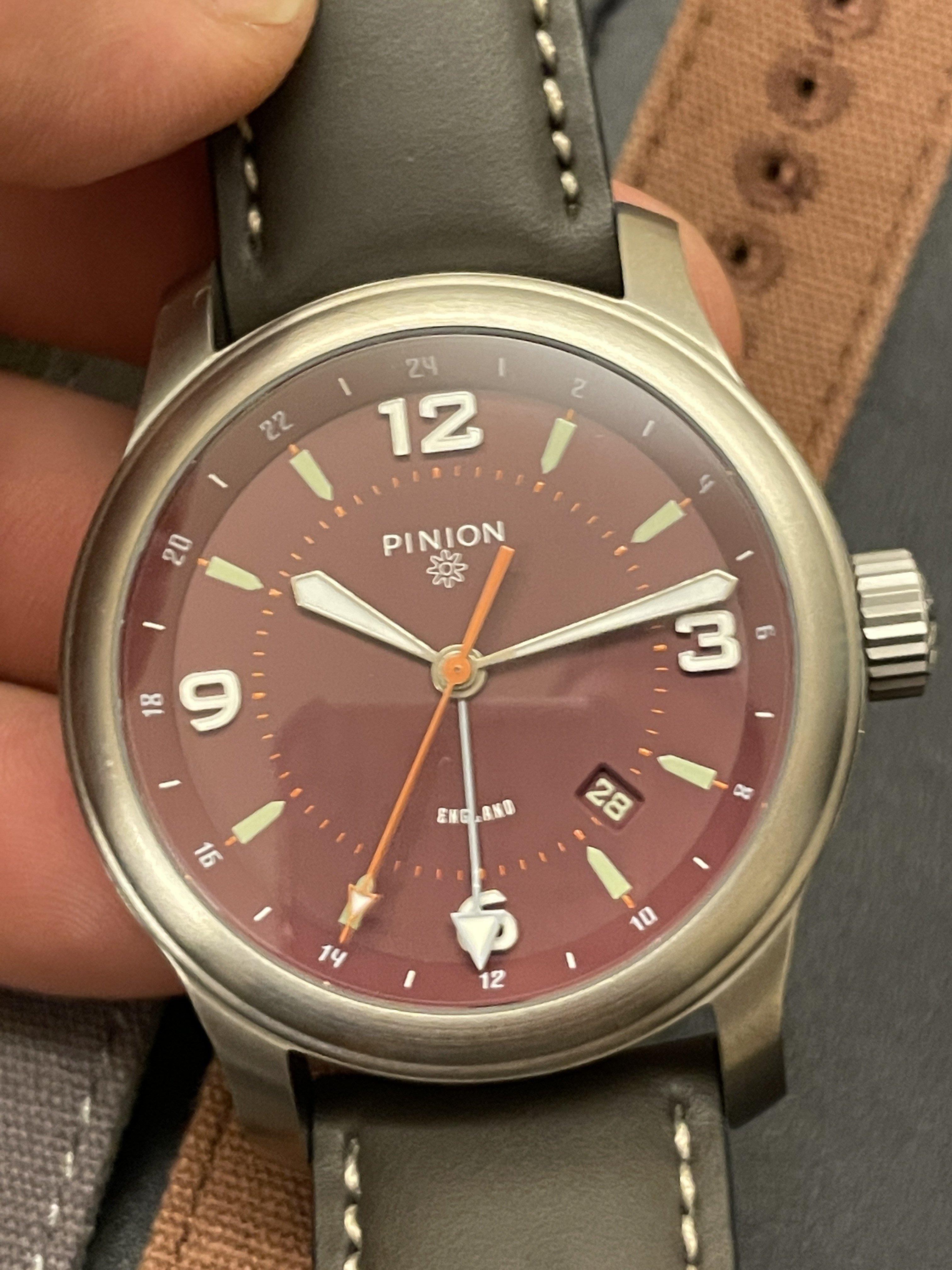 Pinion – Bronze Trend Leader | Grinidgetime.com