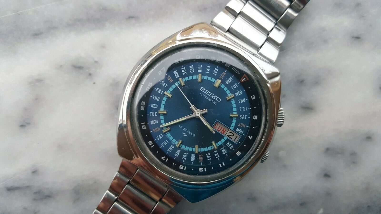 Vintage Seiko online Calendar Wristwatch