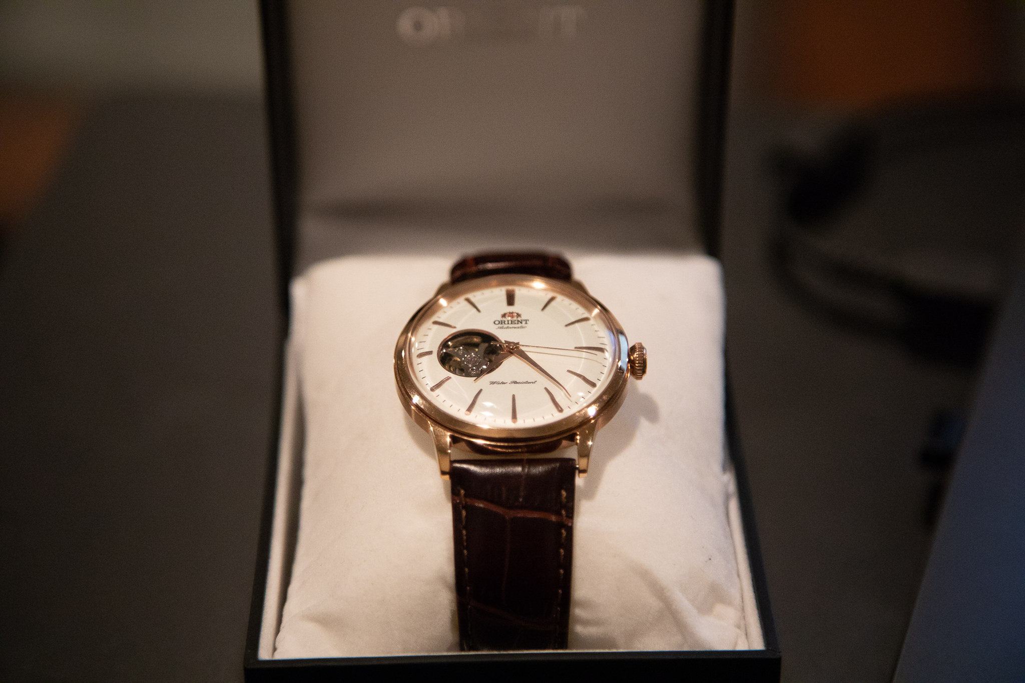 orient open heart gold