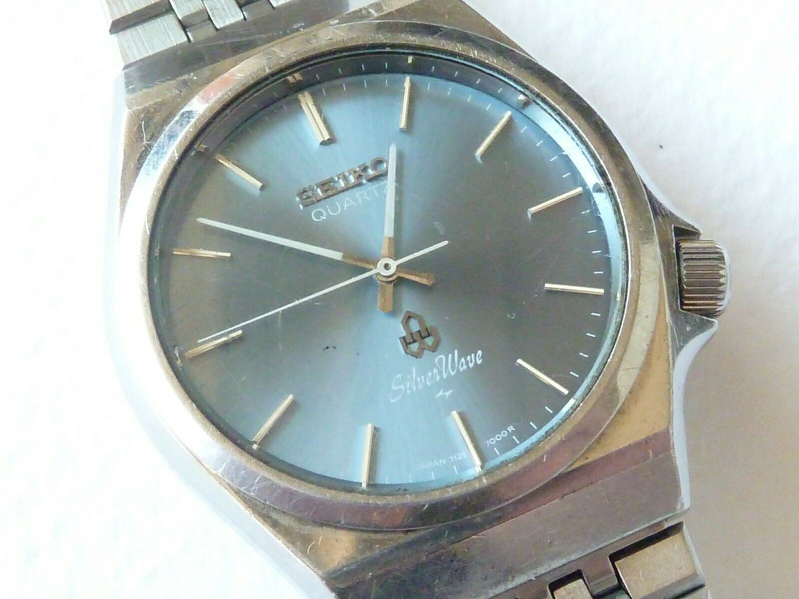 JUNK! VINTAGE SEIKO SilverWave 1988? 7121-7000 QUARTZ WRISTWATCH 