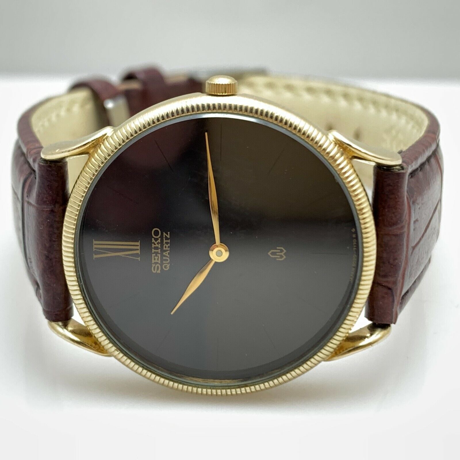 Vintage Seiko Quartz Elegant Slim Classic Men