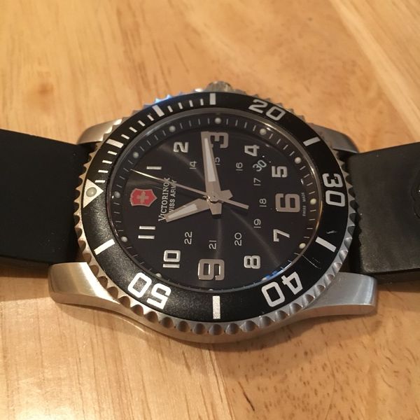 Victorinox Swiss Army Maverick Ii Watchcharts Marketplace