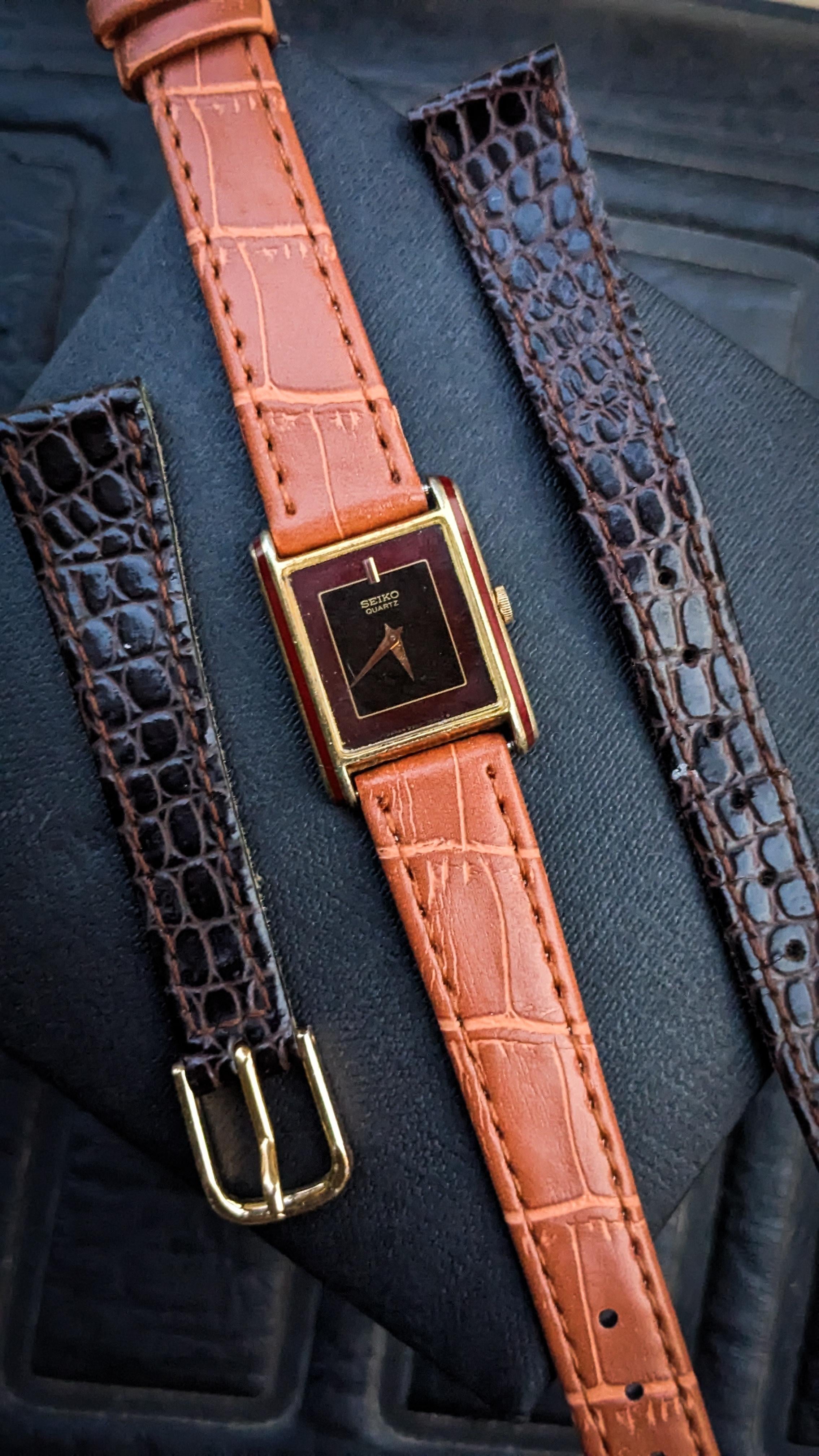 wts] Vintage Seiko 2320 678A Red ????Dial Lady Quartz ✨Watch