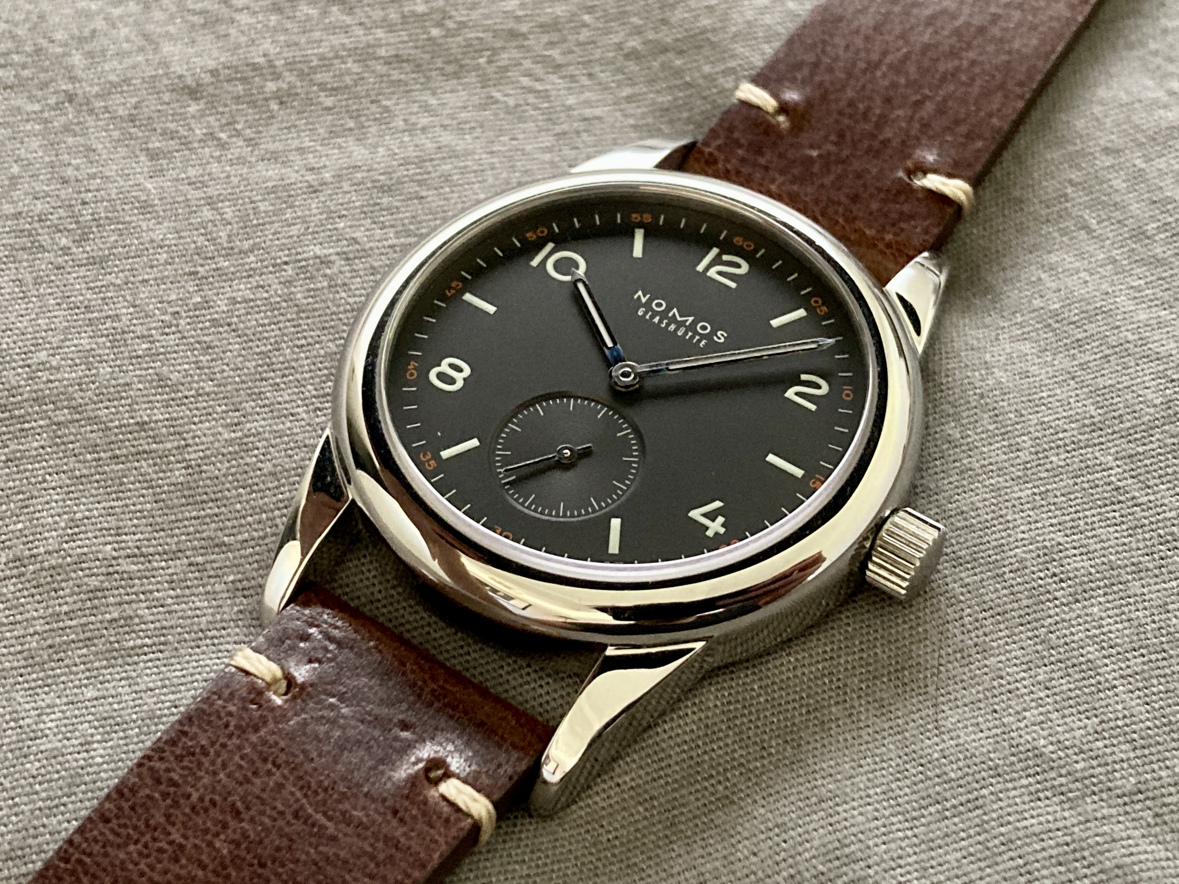 Nomos club dunkel online 36mm