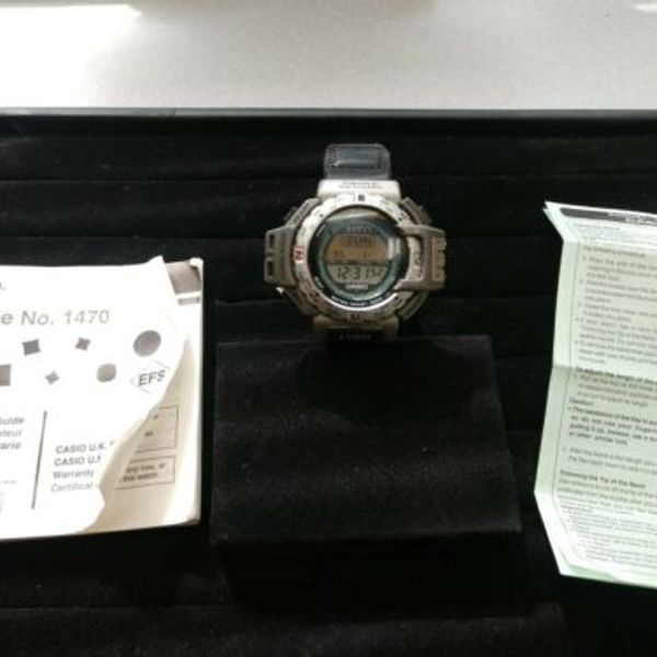 Casio pathfinder 1470 Triple Sensor, with owners manual, brand new